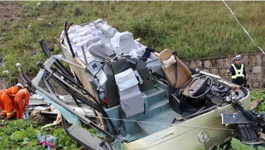 云南楚大高速車禍