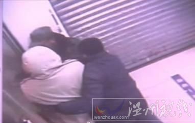 史上最悲催搞笑劫匪:悲催的是搶不到錢要香煙也沒有,搞笑的是供述時(shí)的笑臉。