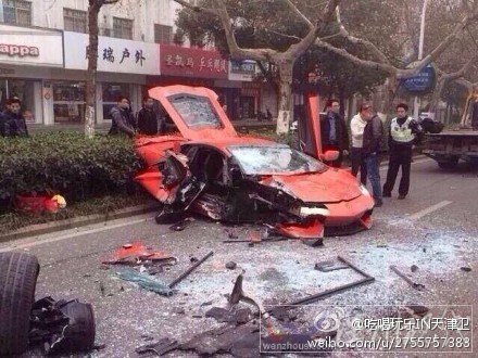 蕪湖路包公祠附近交通事故