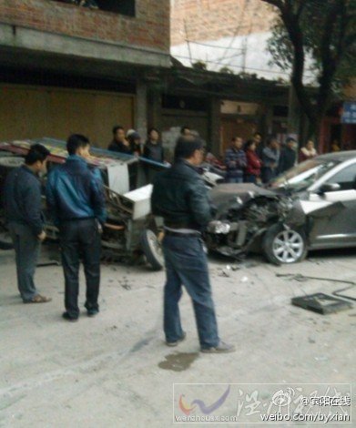 廣西賓陽縣車禍現場