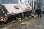 天門車禍 2月6日天門汪場鎮(zhèn)客車發(fā)生車禍致多人死傷
