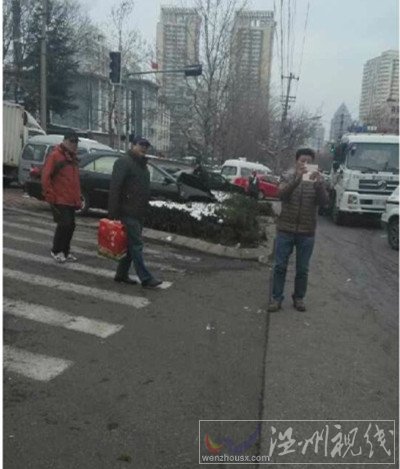 山東外貿(mào)學(xué)院附近發(fā)生車禍