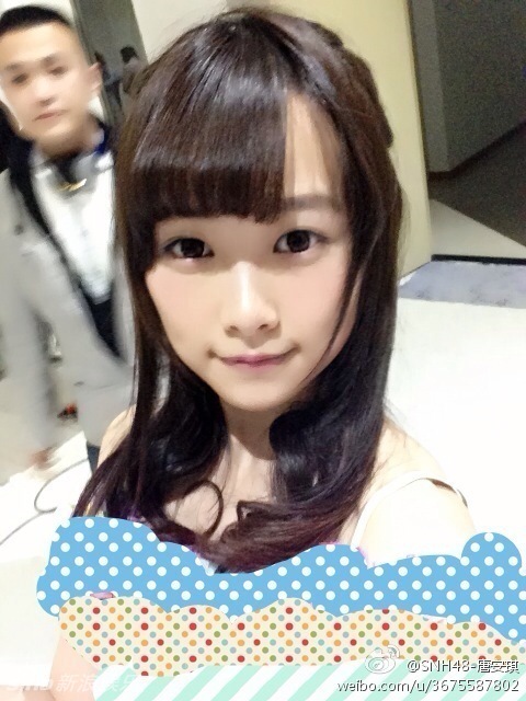 李宇春留長頭發了