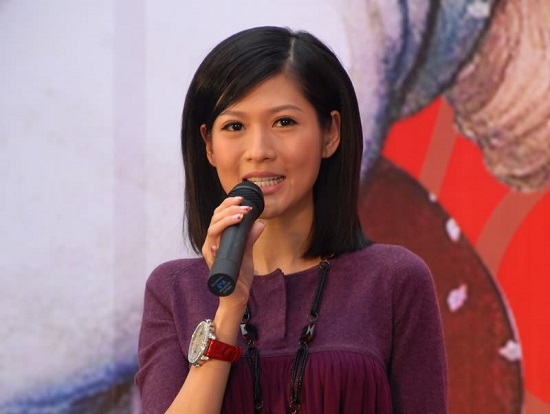 歌手陳紅為什么離婚 富豪老公李軍出軌和沈星有貓膩