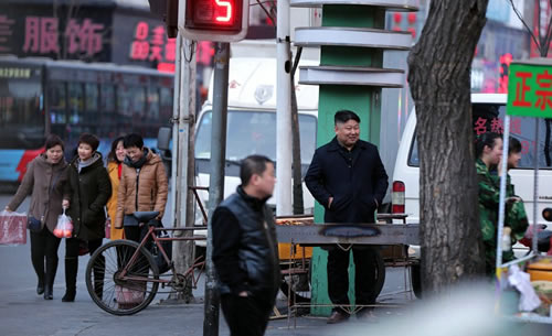沈陽一名賣羊肉串的男子像金正恩