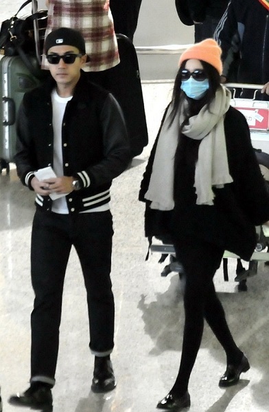 楊冪赴港養胎劉愷威護送 楊冪懷孕留港待產