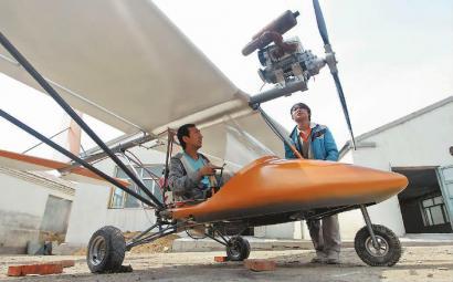 長春男子自造小飛機(jī)