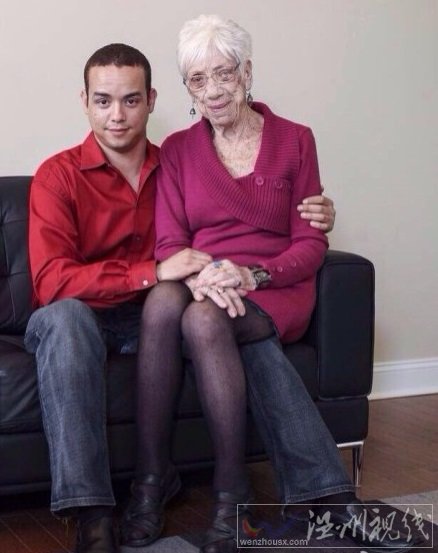 美國31歲男子談戀愛 帶91歲女友回家見媽媽