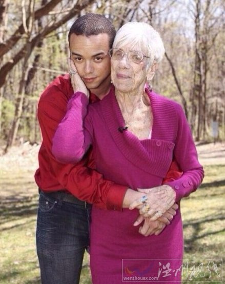 美國31歲男子談戀愛 帶91歲女友回家見媽媽