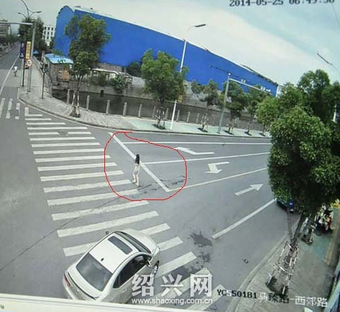 紹興姑娘跳河沒人救 圍觀群眾有20多人