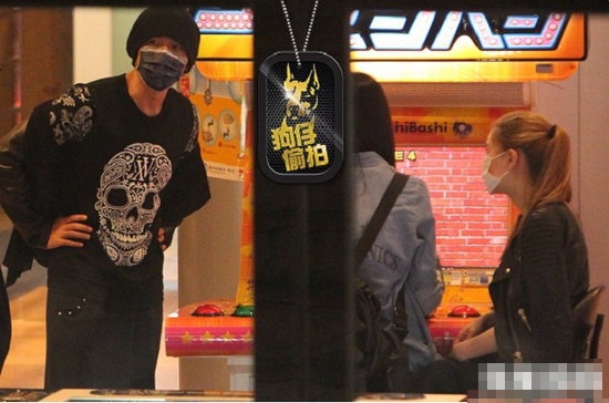 周杰倫女友疑似懷孕 周杰倫昆凌戴口罩約會被偷拍