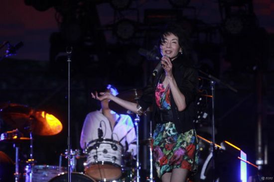 草莓音樂節張曼玉唱搖滾