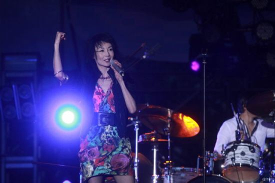 草莓音樂節張曼玉唱搖滾