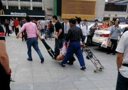 廣州火車站砍人事件