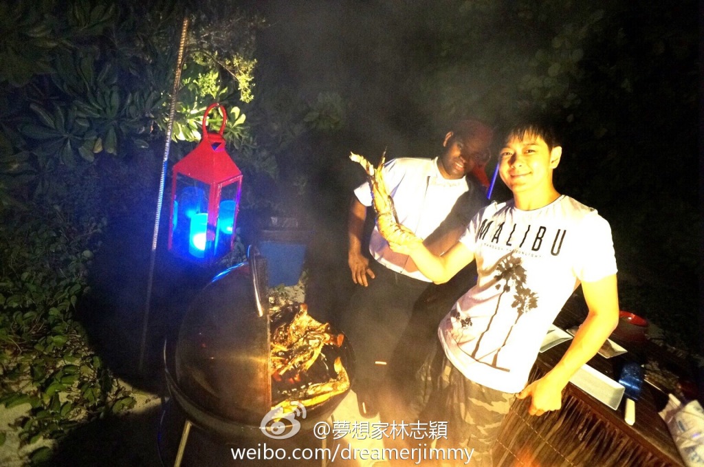 林志穎和老婆海邊度假