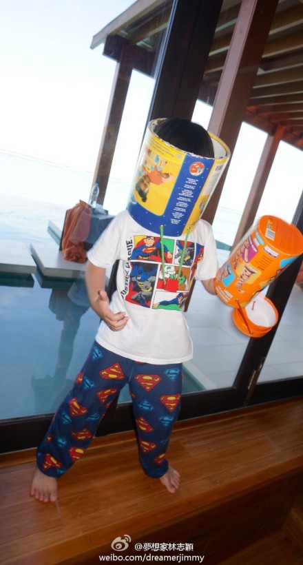 林志穎和老婆海邊度假