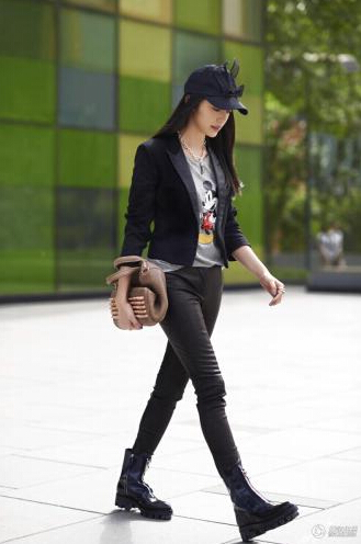 姚晨英倫風格街拍照片