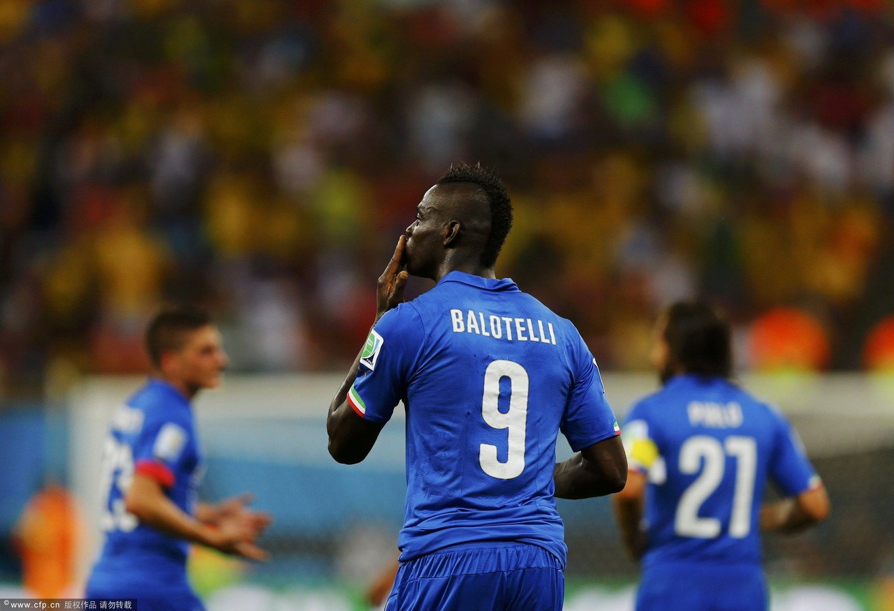 巴神飛吻未婚妻 世界杯開賽前巴神求婚成功