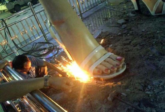 廣西夢露雕像被拆