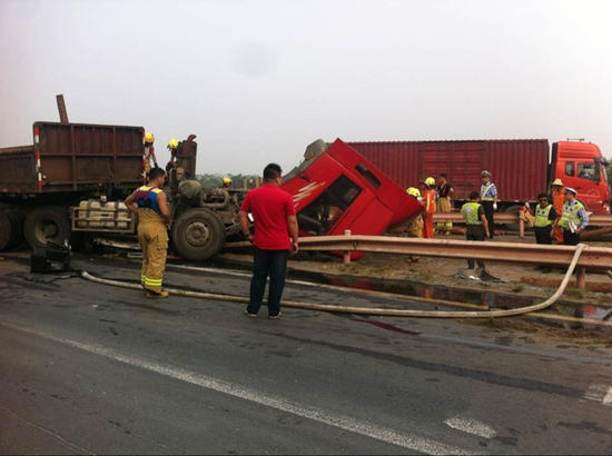 杭州車禍:2014年6月12日杭州繞城高速車禍浙大副校長吳平遇難