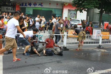 現(xiàn)場有乘客被燒傷