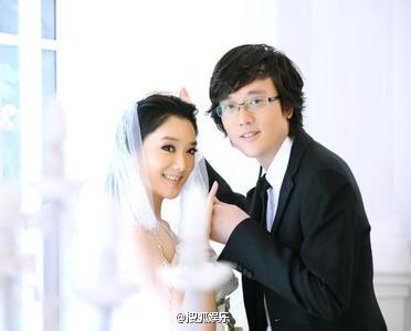 鳳凰傳奇主唱產女