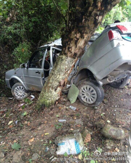 湖南駕校教練飆車車禍