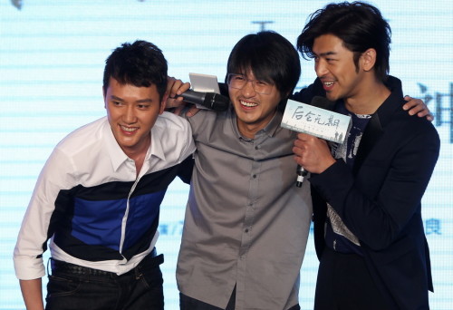 馮紹峰陳柏霖基情接吻