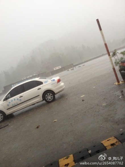 7月15日永嘉橋頭下起冰雹