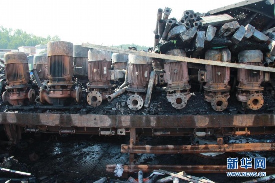 貨車上的貨物全部被燒毀