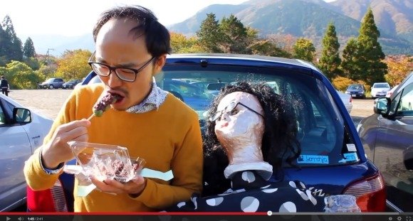 日本屌絲和塑料瓶女友約會