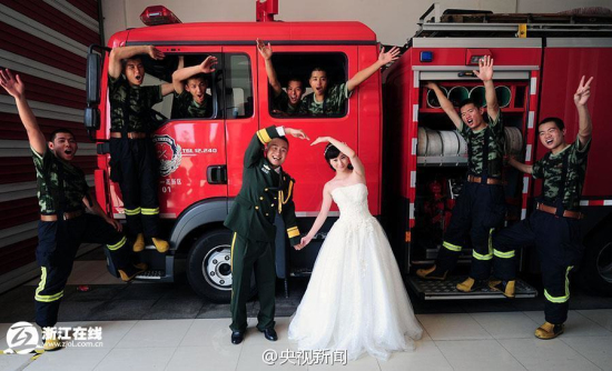 浙江寧波消防員婚紗照