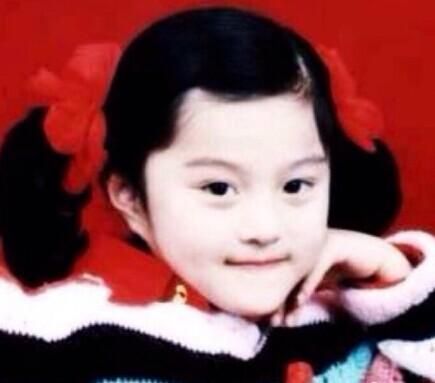 范冰冰曬童年照