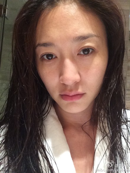 李小冉出浴素顏照片