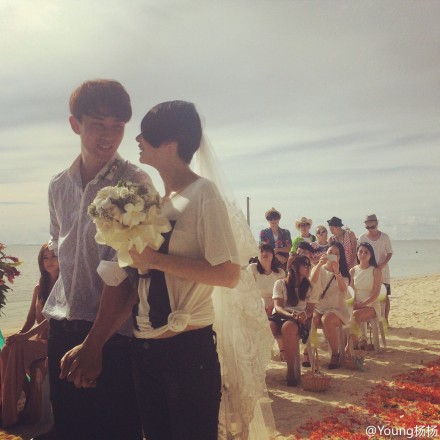 李承鉉塞班島向戚薇求婚現場