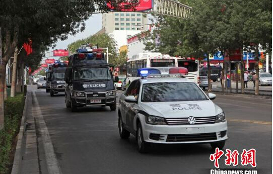 新疆留大胡須禁乘公交