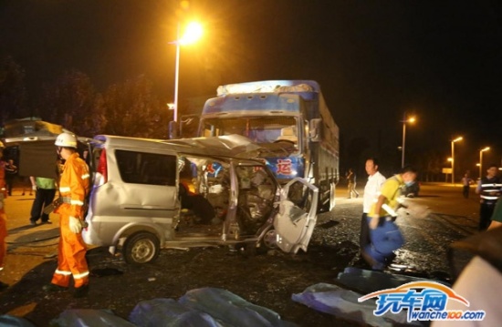 老機場路車禍現場圖片