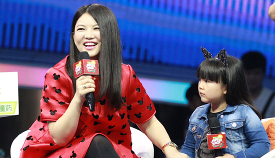 李湘帶女兒Angela參加綜藝節(jié)目