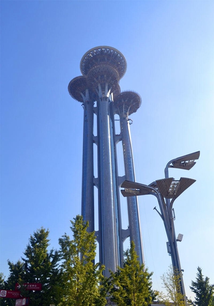 北京釘子塔迎客
