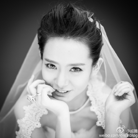 李承鉉戚薇結婚照