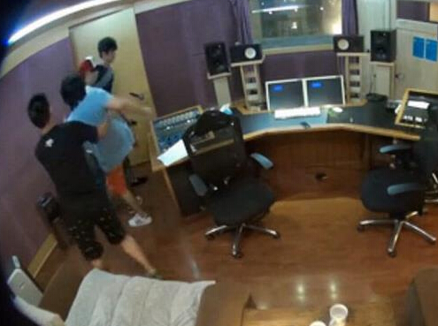 袁惟仁暴打世界冠軍鮑春來