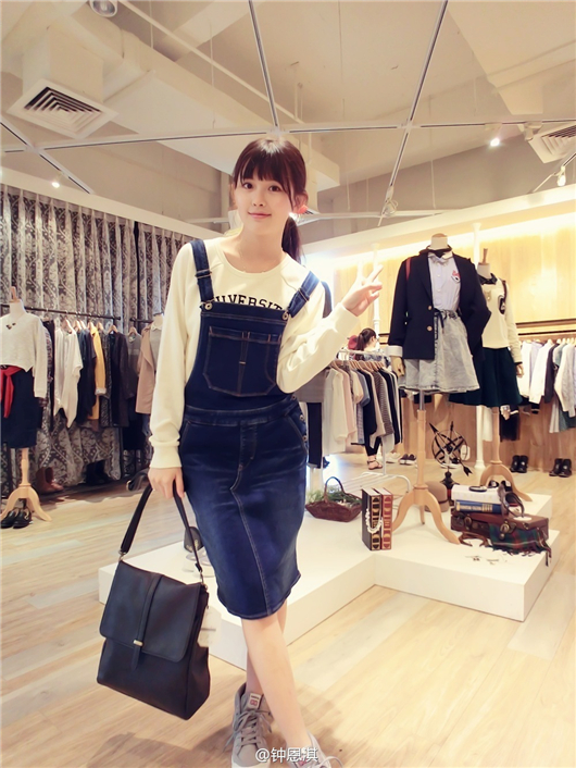 南昌大學(xué)校花長相特別清純