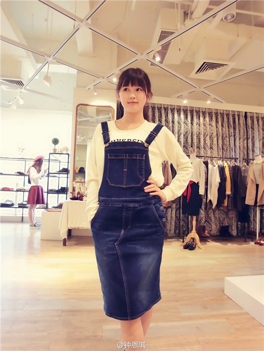 南昌大學(xué)校花鐘恩淇被贊為甜美精靈