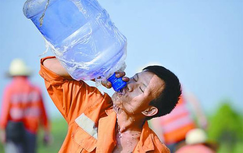 華南等地持續高溫 川滇局地大暴雨