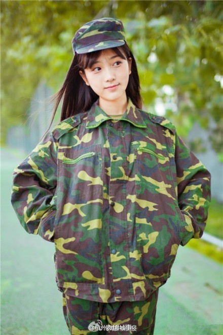 浙大軍訓女神JOYIN清純照曝光