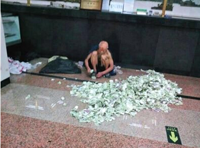 央視揭秘職業(yè)乞丐月入過萬
