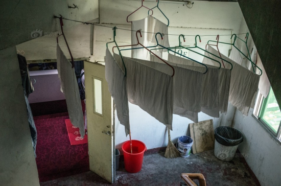 武漢高校旁的開(kāi)房大廈