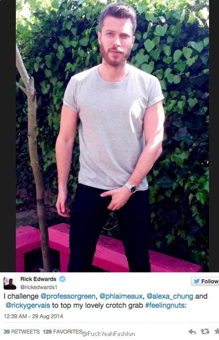 摸蛋挑戰(zhàn)走紅