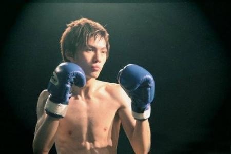 香港拳王當街砍殺黑老大