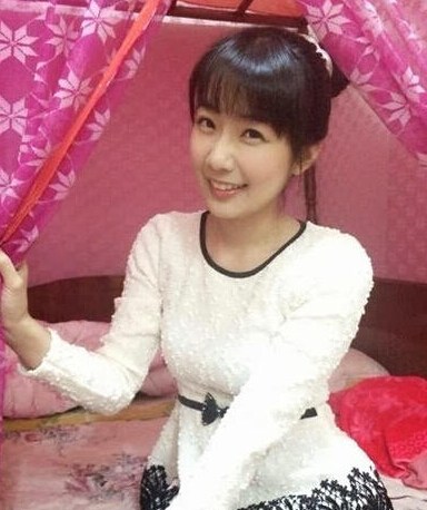 中視女記者周亭羽照片